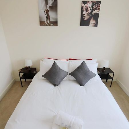 Easytravel Luxury Nec/Airport 3 Beds House Leilighet Birmingham Eksteriør bilde